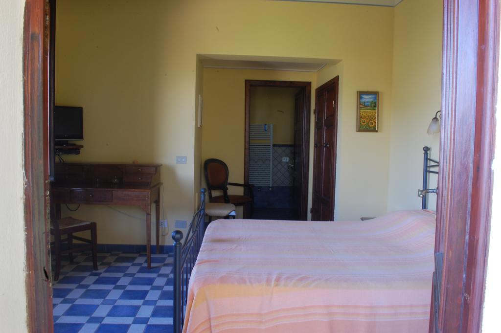 Bed and Breakfast Il Pino Vetulonia Zimmer foto